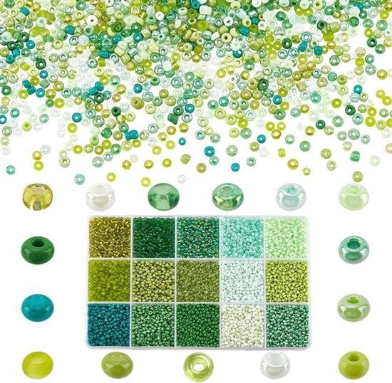 Rocailles verdi 2mm - Taglie per perle - Spaziatori mini - Decorazioni natalizie - Rocailles in vetro - Attività artigianato - Colore verde - Adatto per decorazioni di Natale - 120 pezzi rocailles, piccola perla per decorazioni di festa a casa.