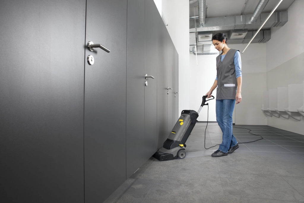 Karcher Lavapavimenti professionale BR 30/4 C