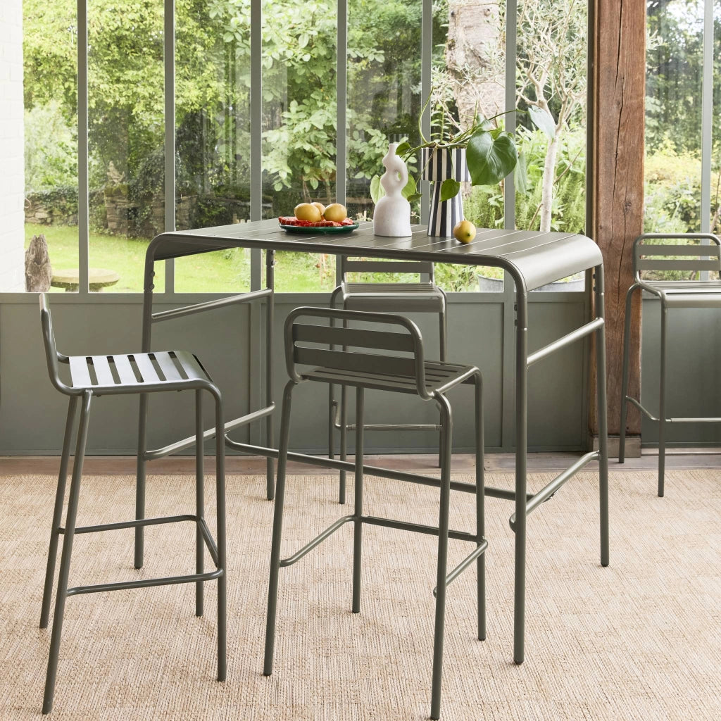 Set tavolo alto da giardino in acciaio con 4 sgabelli, 120cm, verde