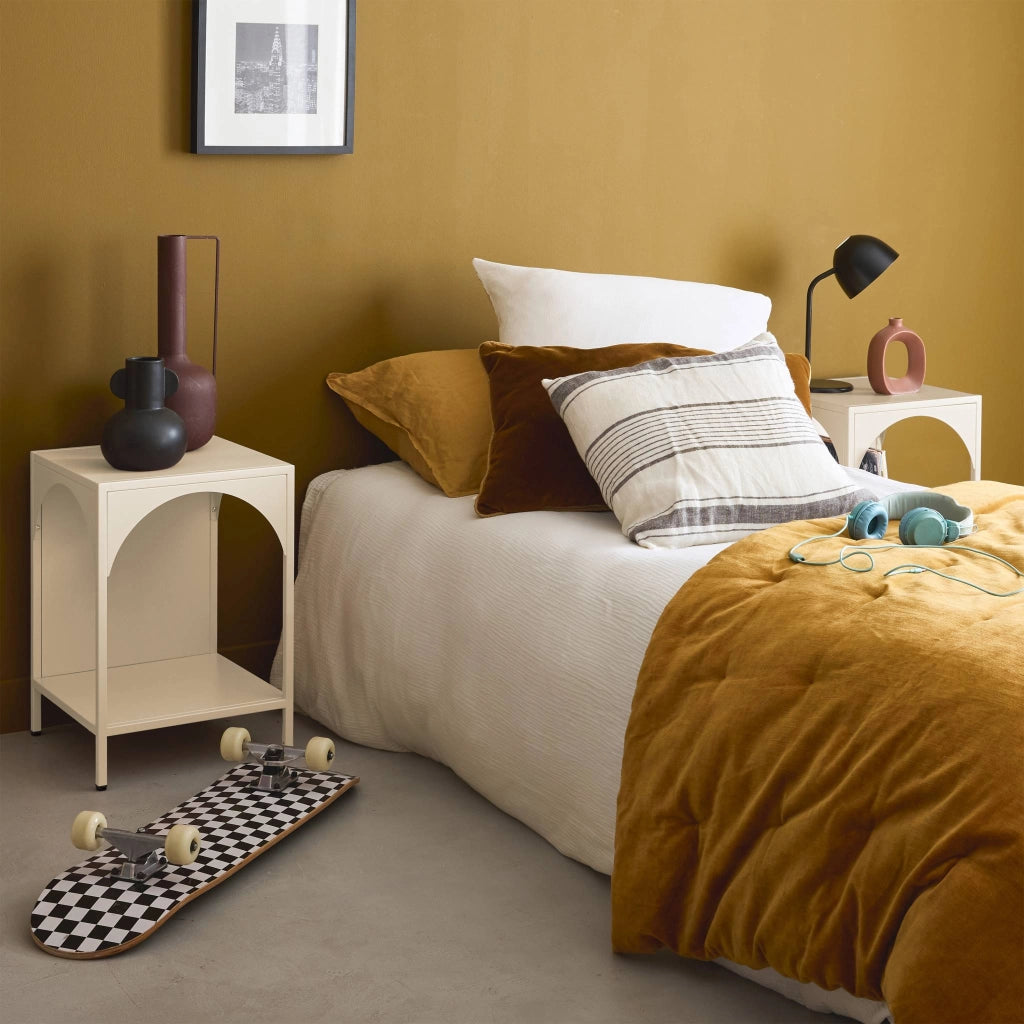 Set 2 comodini, tavolini industriali, beige