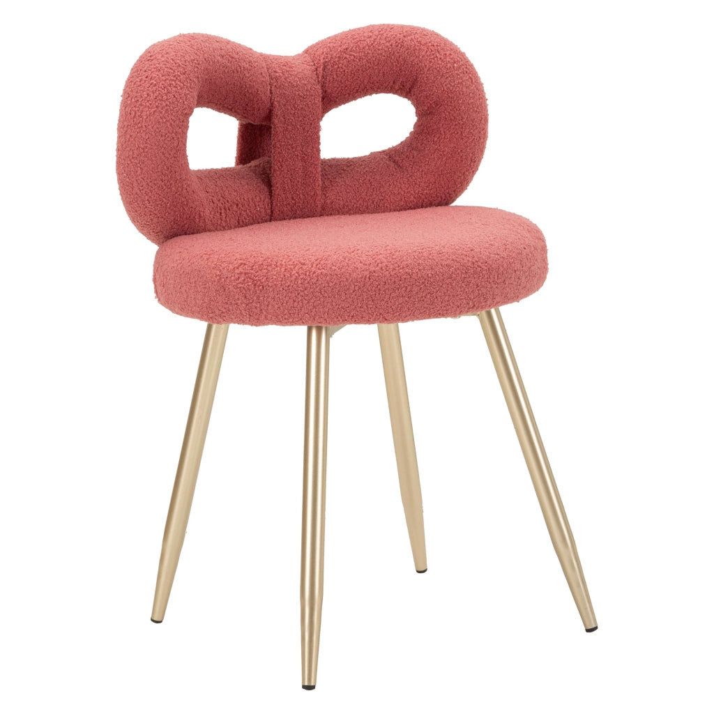Rishik, Sedia una Sedia, Rosa