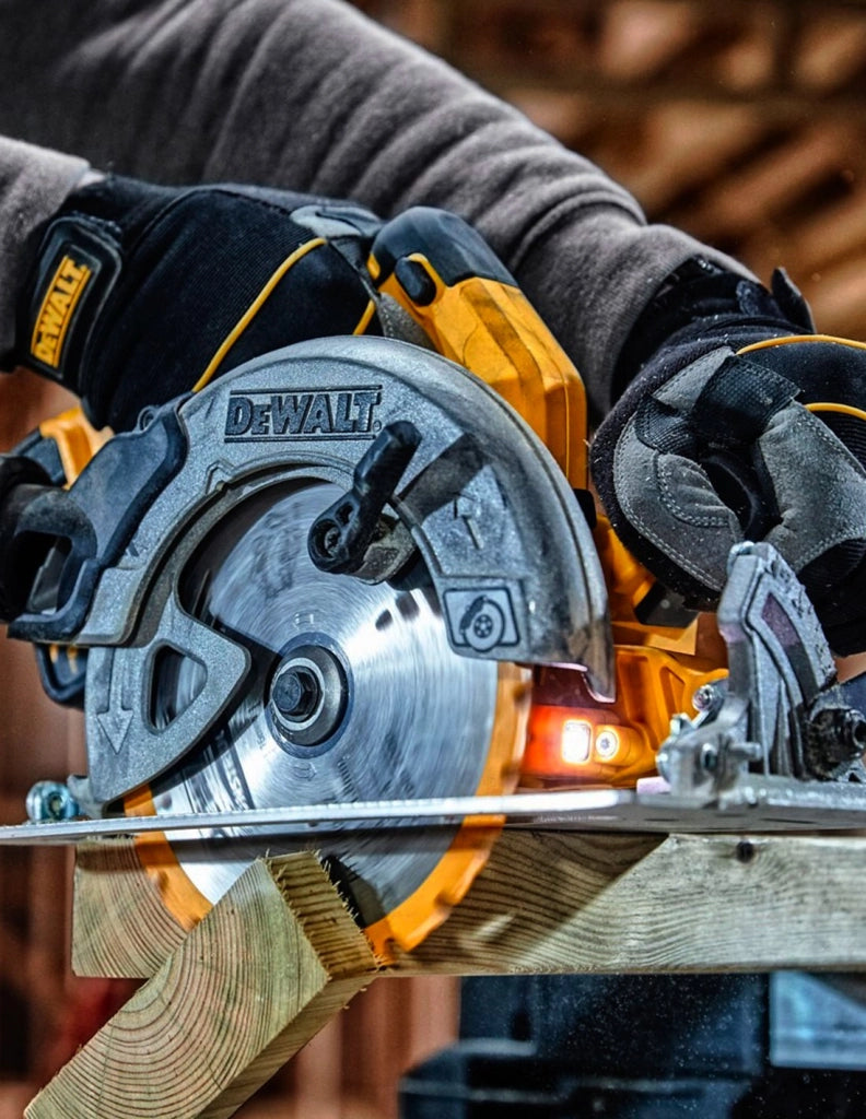 DeWALT Kit DCK421P3T (DCD791 + DCS570 + DCS331 + DCS367 + 3 x 5,0 Ah + DCB115 + TSTAK II + 2 x TSTAK VI)