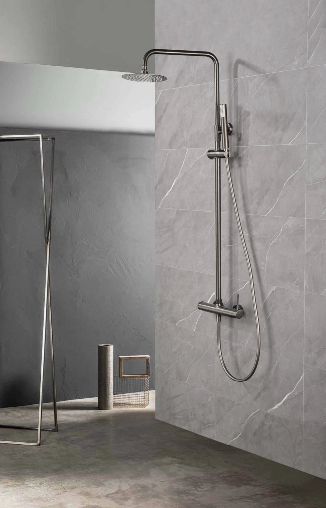 IMEX Colonna doccia monocomando in ottone soffione anticalcare Ø20 cm cartuccia ceramica Ø35 mm finitura canna di fucile PVD serie Monza IMEX-BDM039-BGM