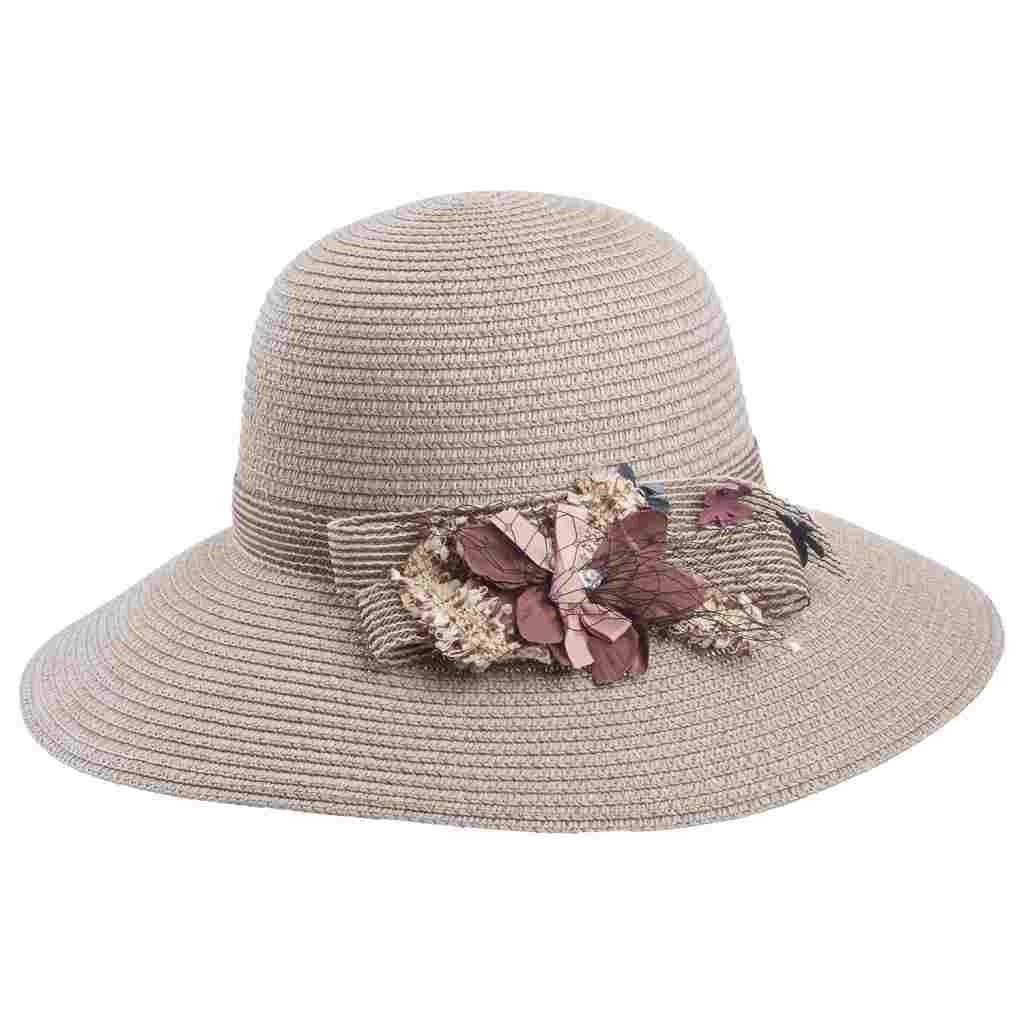 Cappello grigio con elegante decorazione 58