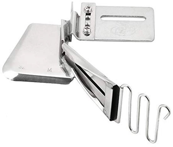 Accessorio per cucire a bastinga - Bastinga accessoria - Bastinga per overlock - Bastinga con nastro di fissaggio - Dimensioni 14.3x13.5x4cm - Bastinga con filo