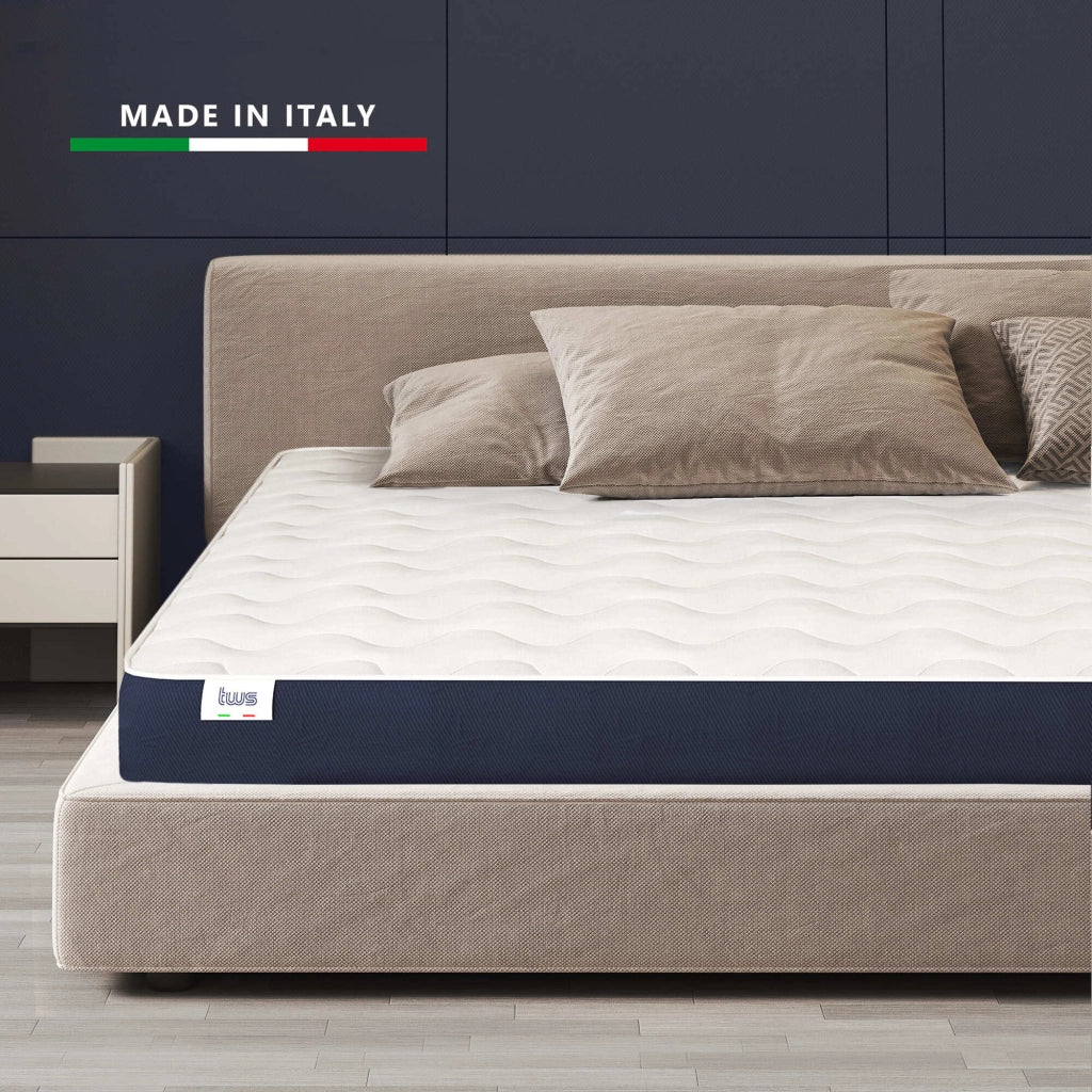 Materasso matrimoniale 140x200 in Waterfoam Ipoallergenico, 10 cm ESSENTIAL | Imbottitura in Ovatta e Rivestimento in Tessuto 3D Traspirante, Antiacaro e Antifungino | Made in Italy