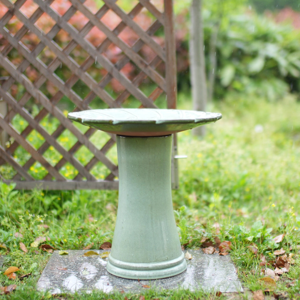 Abbeveratoio per uccelli in ceramica verde chiaro, Ø 43 cm, h 45 cm, resistente al gelo