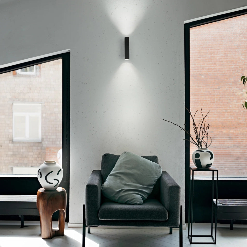 Applique Look 2 Luci Led Integrato Nera