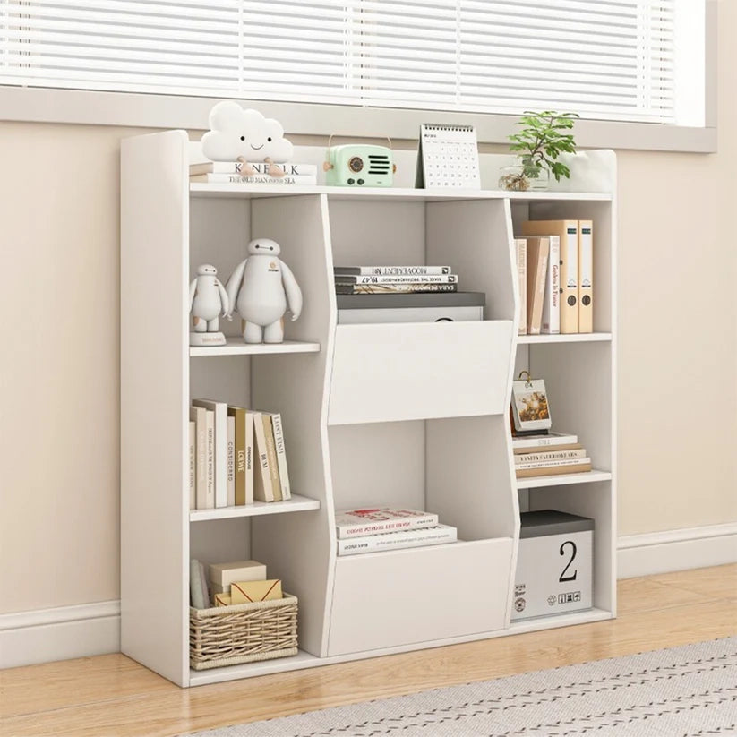 Libreria da 106x30x104 cm in finitura bianca, elegante e moderna.