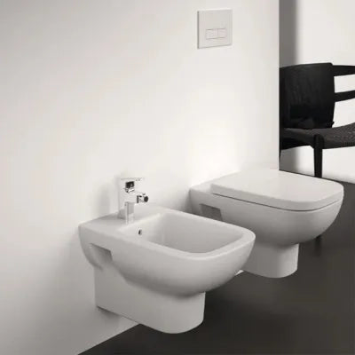 Sanitari Ideal Standard sospesi Rimless con copriwater originale I.Life A
