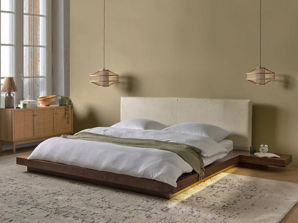 Letto LED in stile giapponese in frassino marrone 180 x 200 cm testata impiallacciata in legno bouclé a basso profilo camera da letto