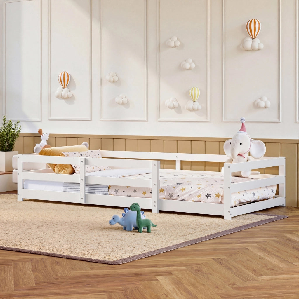 Letto Montessori a pavimento 90x200 cm in legno di pino bianco con sponde e rete a doghe