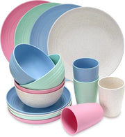 Set di piatti e tazze in materiale ecocompatibile