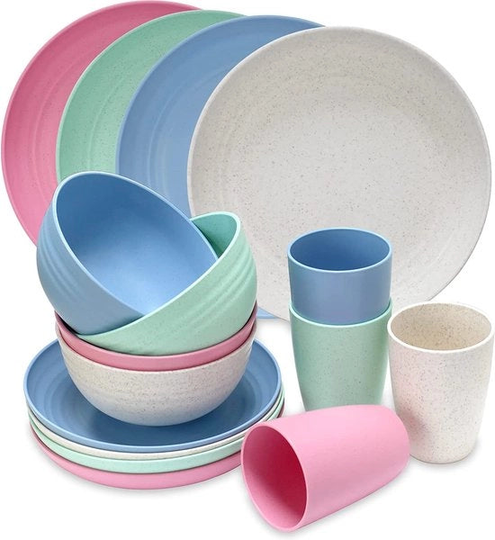 Set di piatti e tazze in materiale ecocompatibile